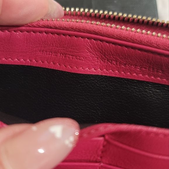 Authentic YSL classic Y wallet - Picture 8 of 12